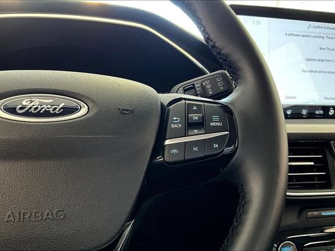Used 2024 Ford Escape Platinum AWD/4WD image 13