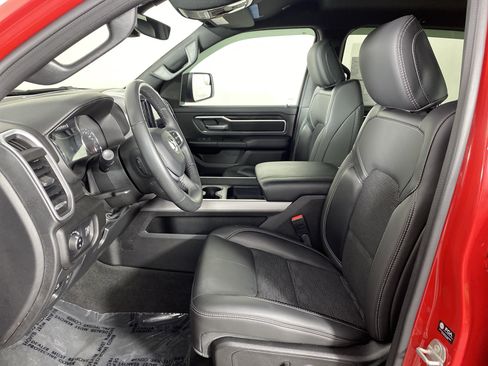 Used 2023 RAM 1500 Big Horn AWD/4WD image 16