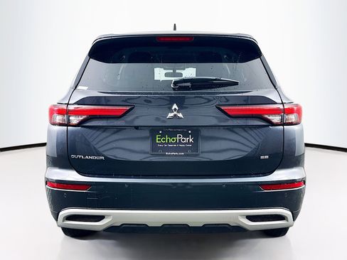 Used 2024 Mitsubishi Outlander SE image 7