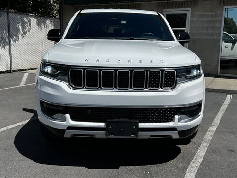 Used 2024 Jeep Wagoneer Series II w/ Flexible Seating Group AWD/4WD image 2