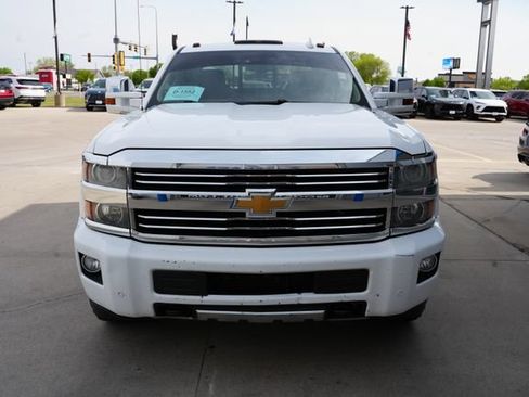 Used 2015 Chevrolet Silverado 2500 High Country w/ Duramax Plus Package AWD/4WD image 30