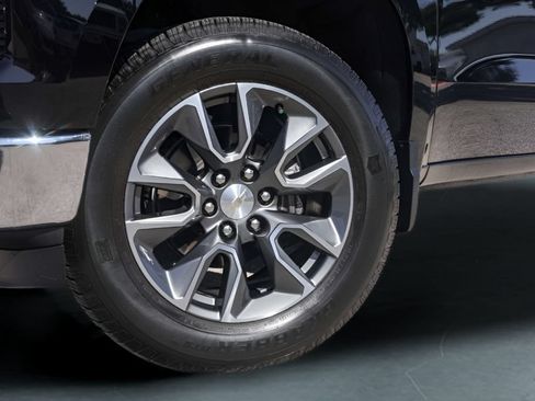 Used 2024 Chevrolet Silverado 1500 LT AWD/4WD image 4