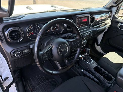 Used 2021 Jeep Gladiator Sport AWD/4WD image 15