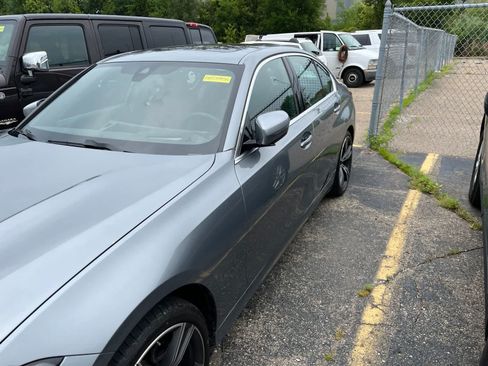 Used 2024 BMW 330i xDrive Sedan w/ Premium Package AWD/4WD image 5