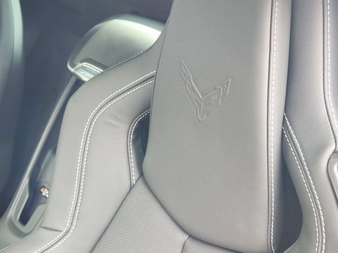 Used 2025 Chevrolet Corvette Z06 RWD image 21