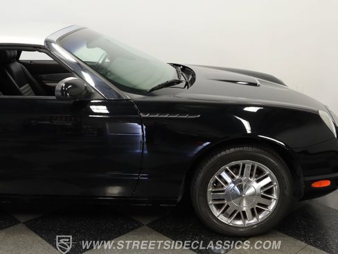 Used 2002 Ford Thunderbird Neiman Marcus image 28