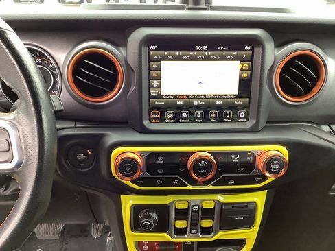 Used 2023 Jeep Gladiator Mojave w/ Trailer Tow Package image 17