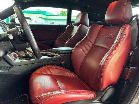 Used 2020 Dodge Challenger SRT Hellcat RWD image 12