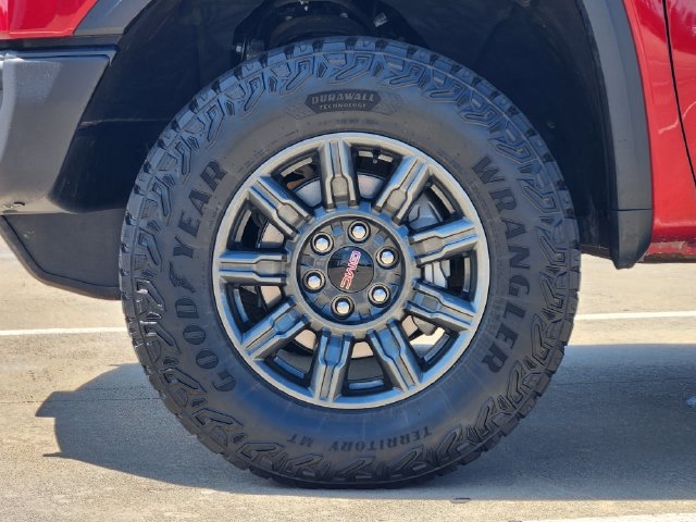 Used 2025 GMC Sierra 1500 AT4X AWD/4WD image 10