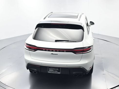 Certified 2026 Porsche Macan AWD/4WD image 38