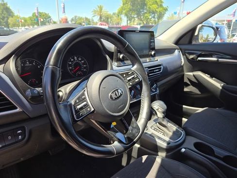 Certified 2021 Kia Seltos S FWD image 12