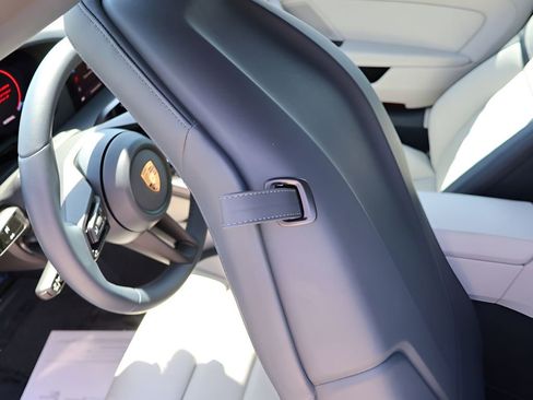 Certified 2025 Porsche 911 Carrera RWD image 20