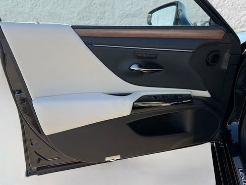 New 2025 Lexus ES 350 w/ Premium Package image 22