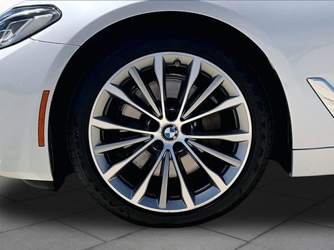 Used 2023 BMW 530i w/ Convenience Package RWD image 10