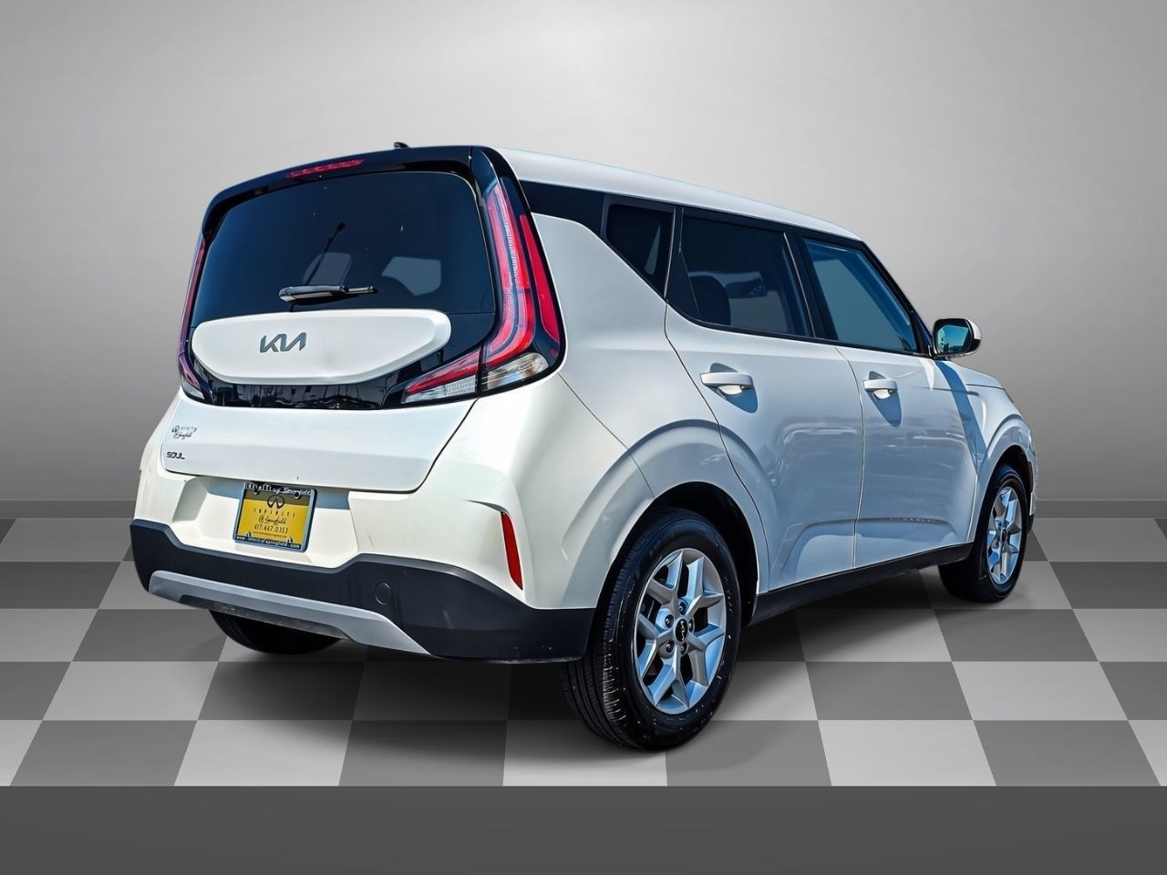 Used 2024 Kia Soul LX w/ Option Group 015 FWD image 6