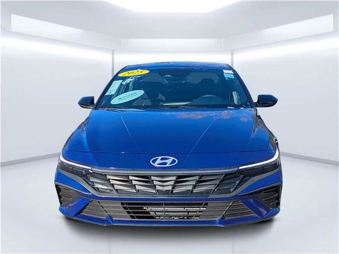 Certified 2025 Hyundai Elantra Sport image 8