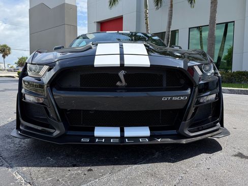 Used 2022 Ford Mustang Shelby GT500 w/ Carbon Fiber Track Pack RWD image 8
