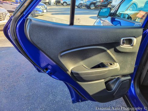 Used 2021 Hyundai Venue SE image 26