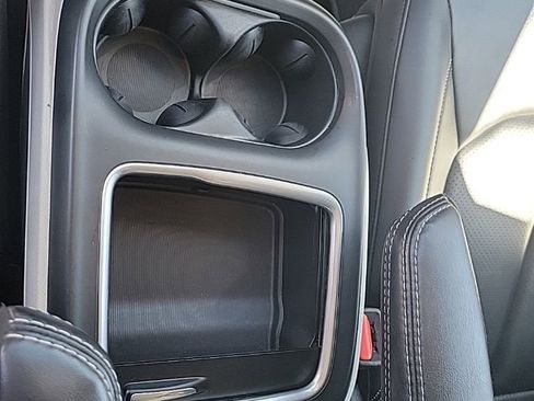 Used 2024 Chrysler Pacifica Touring-L FWD image 30