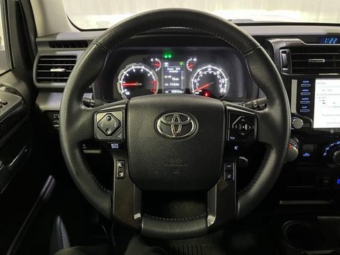 Certified 2021 Toyota 4Runner Venture w/ Moonroof Package AWD/4WD image 17
