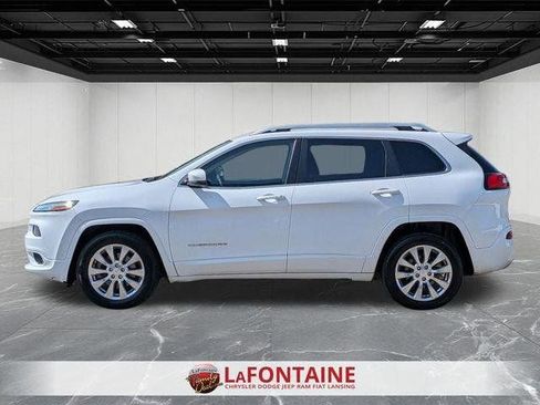 Used 2018 Jeep Cherokee Overland AWD/4WD image 2