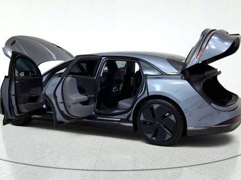 Used 2025 Lucid Air Pure RWD image 16