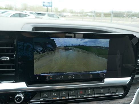 New 2026 GMC Sierra 1500 SLT image 32