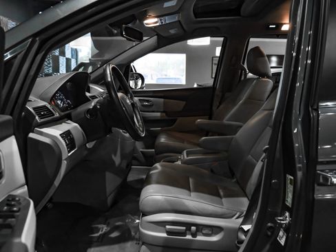 Used 2017 Honda Odyssey EX-L image 4
