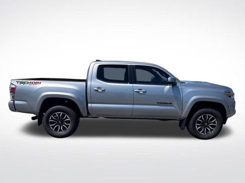 Used 2021 Toyota Tacoma TRD Sport w/ Blackout Package (TMS) AWD/4WD image 6