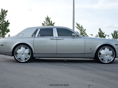 Used 2005 Rolls-Royce Phantom Sedan RWD image 9