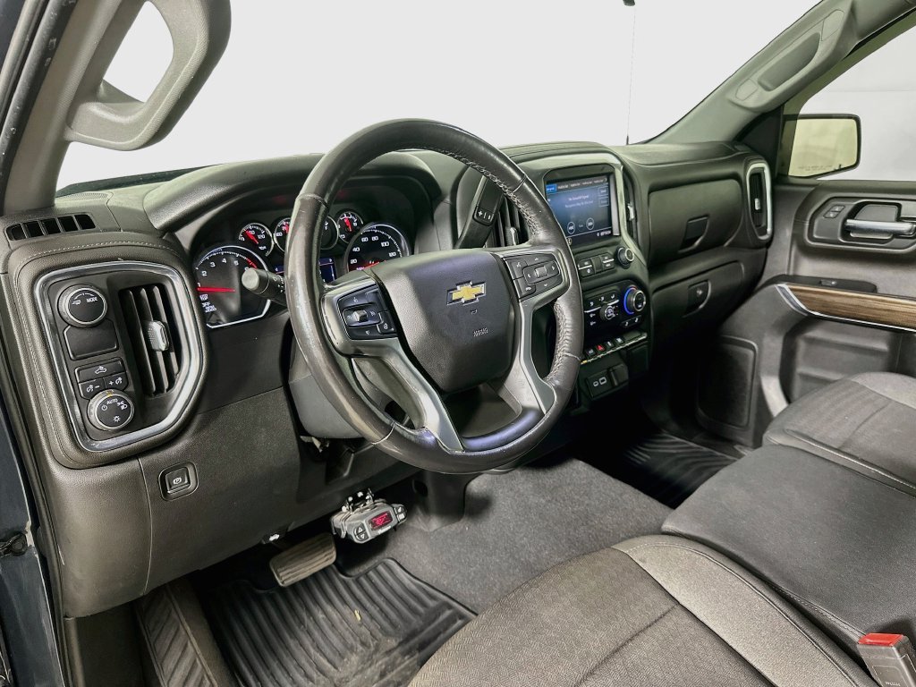 Used 2021 Chevrolet Silverado 1500 LT w/ Bed Protection Package RWD image 10