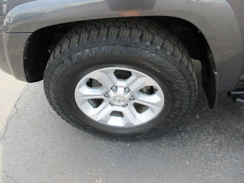 Used 2019 Toyota 4Runner SR5 RWD image 15