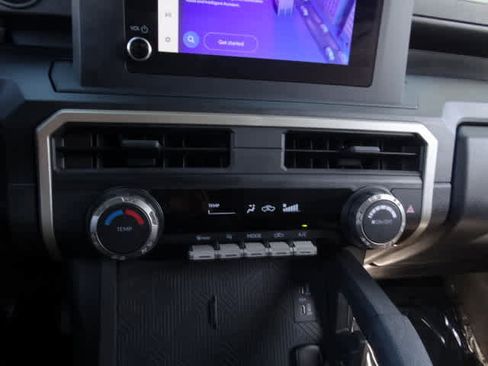 Used 2025 Toyota Tacoma SR image 31