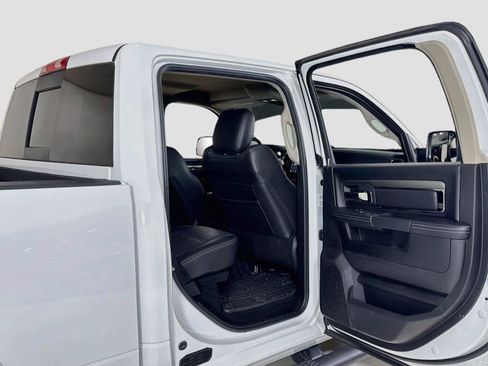 Used 2018 RAM 2500 Laramie w/ Sport Appearance Group AWD/4WD image 24