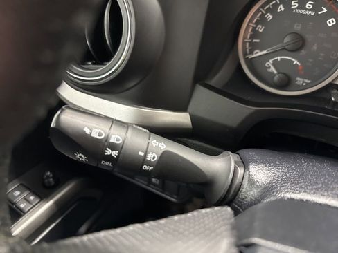 Used 2019 Toyota Tacoma SR5 image 22