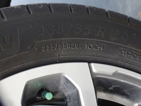 Used 2023 GMC Acadia Denali image 39