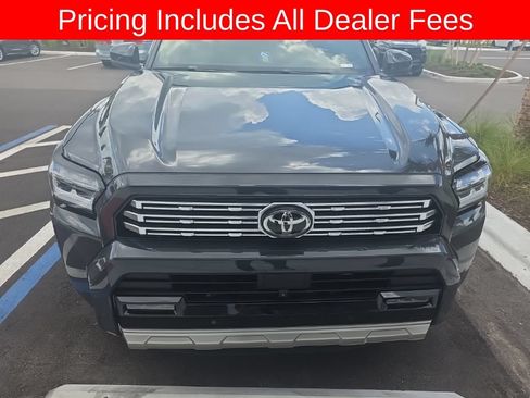 Used 2025 Toyota 4Runner Limited AWD/4WD image 2