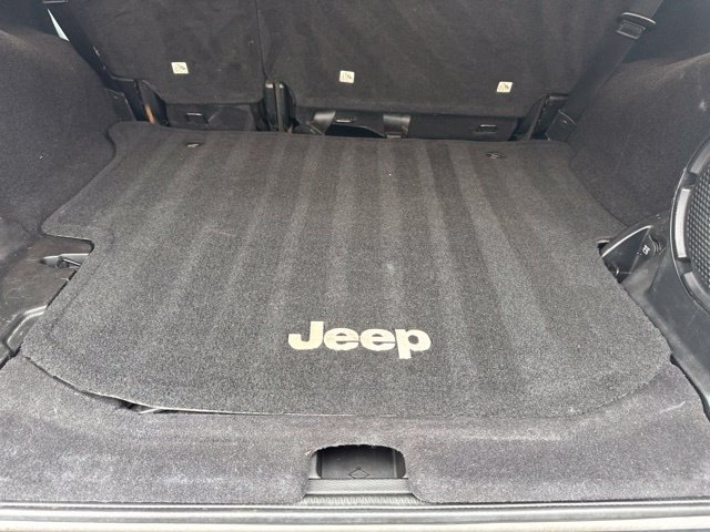 Used 2013 Jeep Wrangler Unlimited Sahara AWD/4WD image 10