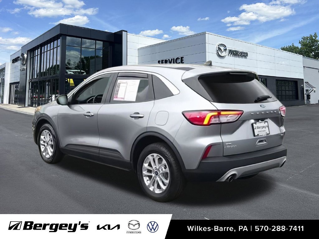 Used 2022 Ford Escape SE w/ Convenience Package FWD image 8