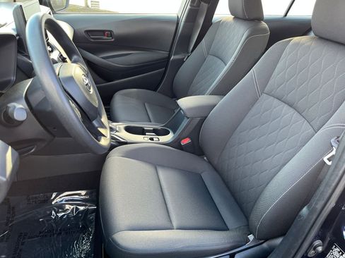 Used 2025 Toyota Corolla LE image 34