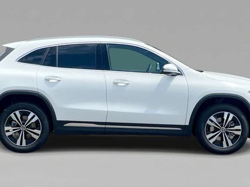 Used 2026 Mercedes-Benz GLA 250 4MATIC image 8