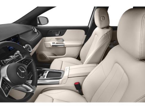 New 2026 Mercedes-Benz GLA 250 4MATIC image 6