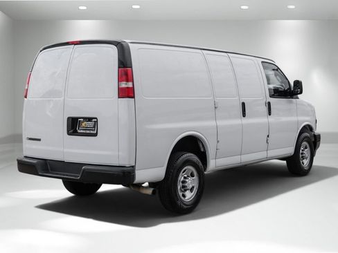 Used 2019 Chevrolet Express 2500 w/ Driver Convenience Package RWD image 6
