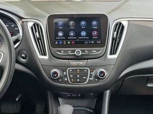 Certified 2025 Chevrolet Malibu LT FWD image 17