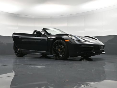 Certified 2024 Porsche 718 Boxster w/ Premium Package RWD image 36