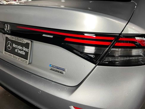 Used 2025 Honda Accord Touring image 15