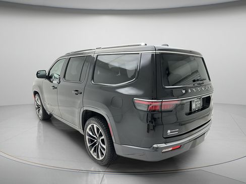 Used 2022 Jeep Wagoneer Series III w/ Premium Group I AWD/4WD image 7