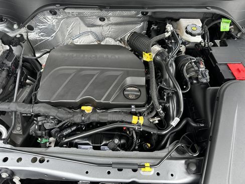 Used 2026 Chevrolet Trax LS w/ LS Convenience Package FWD image 10