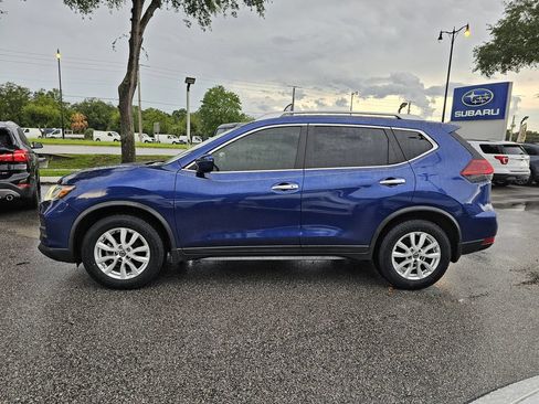 Used 2019 Nissan Rogue SV FWD image 4
