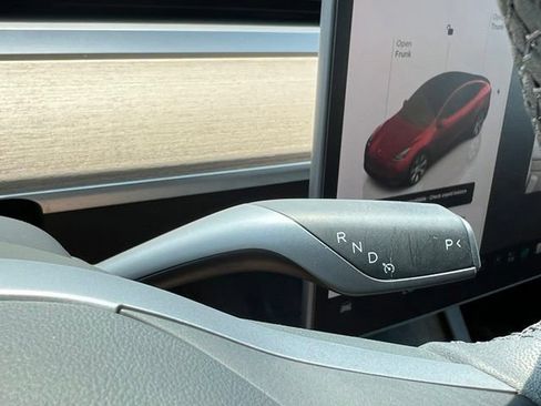 Used 2023 Tesla Model Y Long Range AWD/4WD image 19